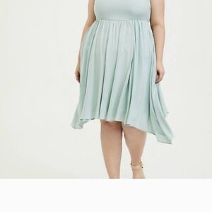 Torrid Strapless Challis Shark Skater Light Green Dress Size 1X